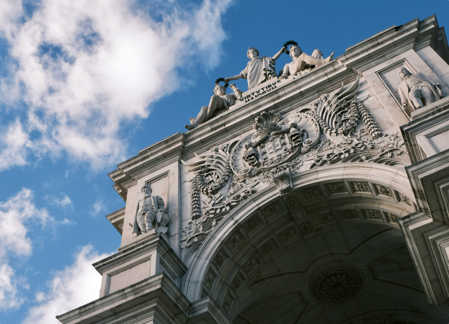 chirill-ceban-gm8LL3IUuXA-unsplash Close-up of the Arco da Rua Augusta in Lisbon, Portugal